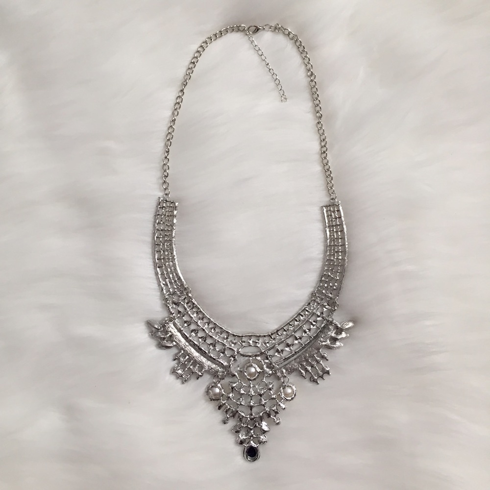 🆑 "Lydia" Necklace || Clear Crystal Pearl - Picture 3 of 9